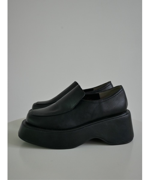 TRUNC（トランクエイティーエイト）の「Volume Sole Loafers（ローファー・レディース・ブラック・SMALL/LARGE/MEDIUM）」の9枚目の写真