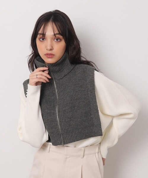 SHOO・LA・RUE（シューラルー）の「◆ニットネックウォーマー（ネックウォーマー/スヌード・レディース・アイボリー/ブラック/チャコールグレー/ワインレッド・00）」の9枚目の写真