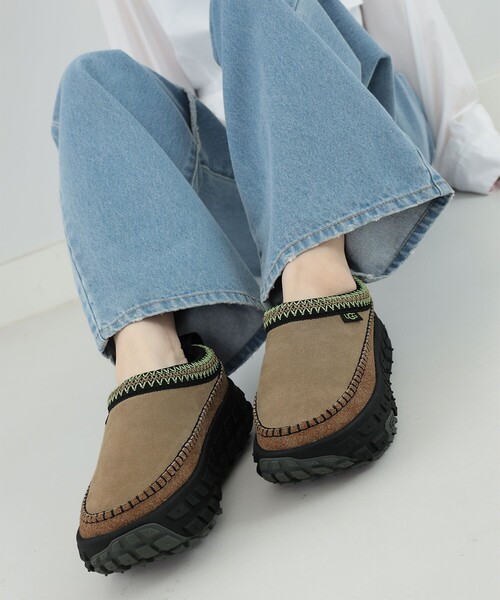 Ray BEAMS(レイビームス)の「UGG(R) / Venture Daze(スリッポン・レディース・ブラック・07/08/06/07/05/06)」の3枚目の写真