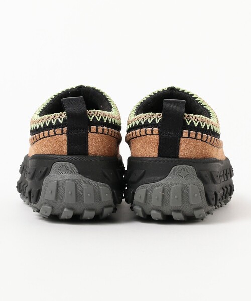 Ray BEAMS(レイビームス)の「UGG(R) / Venture Daze(スリッポン・レディース・ブラック・07/08/06/07/05/06)」の8枚目の写真