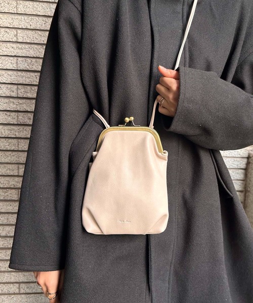 Legato Largo(レガートラルゴ)の「Legato Largo / パかっとがま口マイクロショルダー / LG-V0124(ショルダーバッグ・レディース・アイボリー/ベージュ/ブラック/キャメル/ダークグリーン・ONESIZE)」の3枚目の写真