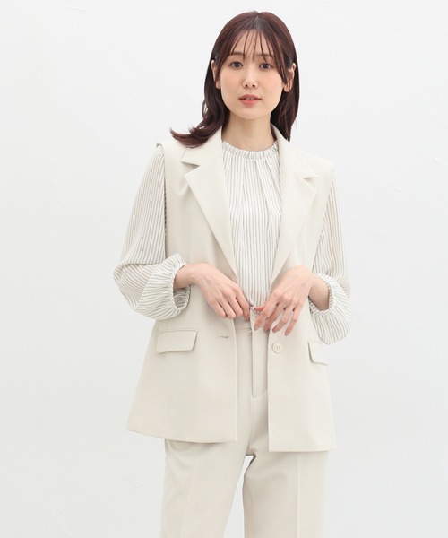 Honeys(ハニーズ)の「ストレッチウォッシャブルテーラードジレベスト(ベスト・レディース・ベージュ/ブラック/アイボリー/杢グレー・LL/L/M/S)」の2枚目の写真