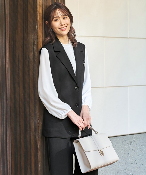 Honeys(ハニーズ)の「ストレッチウォッシャブルテーラードジレベスト(ベスト・レディース・ベージュ/ブラック/アイボリー/杢グレー・LL/L/M/S)」の10枚目の写真