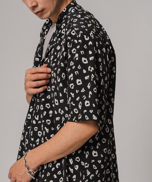 EDIFICE(エディフィス)の「パターンデシン 半袖スタンドカラーシャツ(シャツ/ブラウス・メンズ・ブラック/ブラック系その他/ブラックミックス/グレー/ネイビー・SMALL/MEDIUM/LARGE)」の19枚目の写真