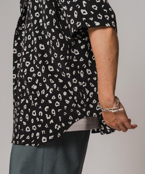 EDIFICE(エディフィス)の「パターンデシン 半袖スタンドカラーシャツ(シャツ/ブラウス・メンズ・ブラック/ブラック系その他/ブラックミックス/グレー/ネイビー・SMALL/MEDIUM/LARGE)」の13枚目の写真