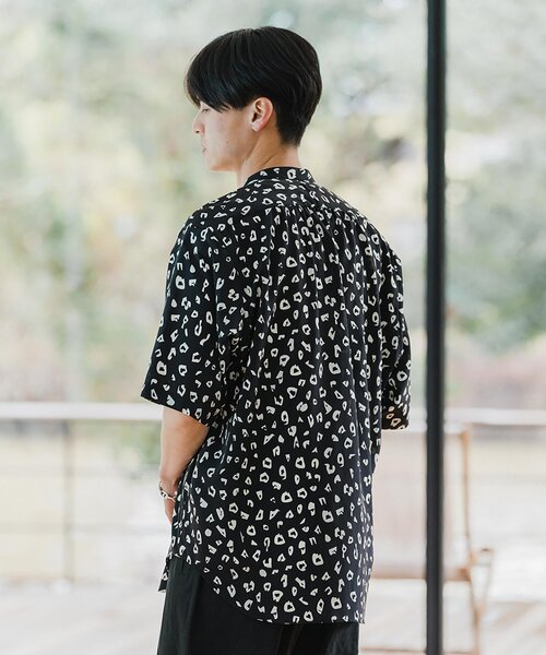 EDIFICE(エディフィス)の「パターンデシン 半袖スタンドカラーシャツ(シャツ/ブラウス・メンズ・ブラック/ブラック系その他/ブラックミックス/グレー/ネイビー・SMALL/MEDIUM/LARGE)」の22枚目の写真