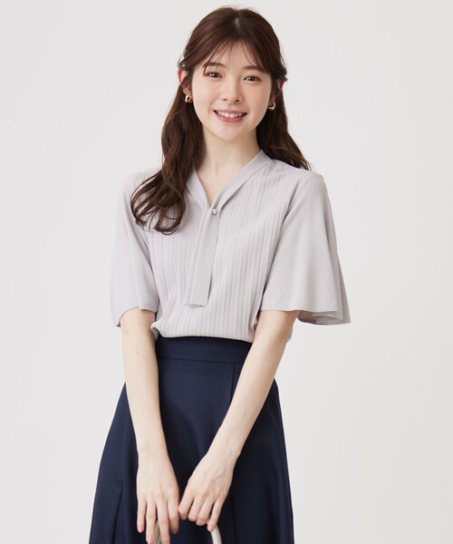 ANY SIS（エニィスィス）の「【UVケア】ボウタイフレアスリーブ ニット（ニット/セーター・レディース・ライトグレー系/スカイブルー系/ネイビー系・2）」の2枚目の写真