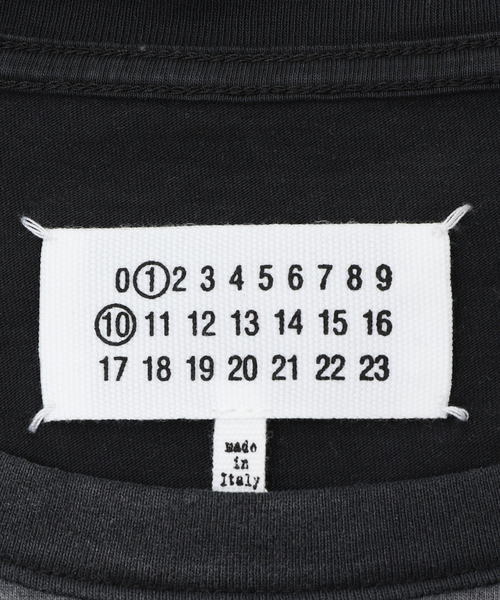 Maison Margiela(メゾンマルジェラ)の「【MAISON MARGIELA / メゾン マルジェラ】Washed Logo T-Shirt(Tシャツ/カットソー・メンズ・ブラック系その他・LARGE)」の11枚目の写真