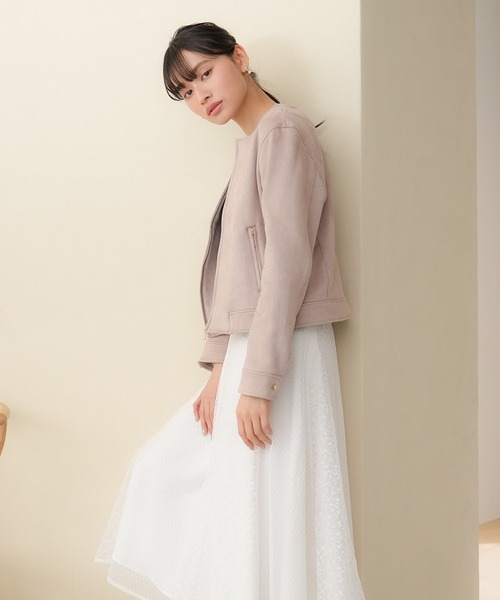 TRUDEA(トルディア)の「スエードノーカラーブルゾン(ブルゾン・レディース・グレイッシュベージュ/ピンクベージュ・SMALL/MEDIUM/LARGE)」の9枚目の写真