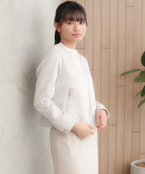 TRUDEA(トルディア)の「スエードノーカラーブルゾン(ブルゾン・レディース・グレイッシュベージュ/ピンクベージュ・SMALL/MEDIUM/LARGE)」の16枚目の写真
