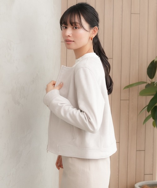 TRUDEA(トルディア)の「スエードノーカラーブルゾン(ブルゾン・レディース・グレイッシュベージュ/ピンクベージュ・SMALL/MEDIUM/LARGE)」の19枚目の写真