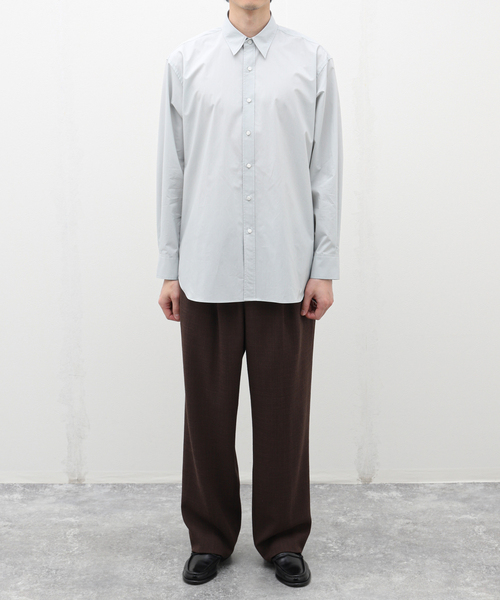 EDIFICE LA BOUCLE(エディフィスラブークル)の「【LA BOUCLE / ラブ―クル】120/SUVIN タイプライター レギュラーカラーシャツ(シャツ/ブラウス・メンズ・ホワイト/ライトグレー/ブラウン・MEDIUM/LARGE)」の4枚目の写真