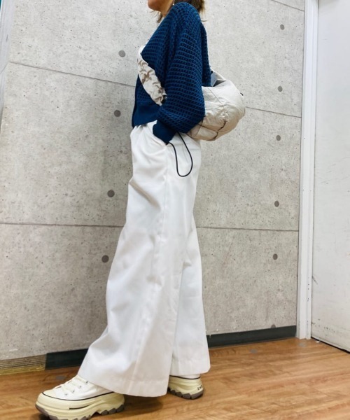 HusHusH（ハッシュアッシュ）の「HusHusH ハッシュアッシュ タックワイドパンツ（その他パンツ・レディース・ネイビー/ホワイト・M/L）」の3枚目の写真