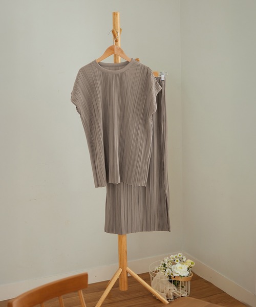 CHAN ME（チャンミ）の「スカートセットアップ（セットアップ・レディース・ライトグリーン/モカ/ブラック・LARGE/MEDIUM）」の8枚目の写真