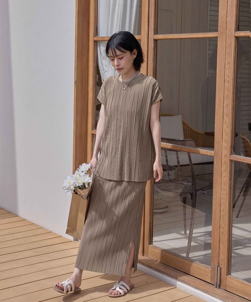 まな Loungedress セットアップ LOUNGEDRESS(ラウンジドレス)ルクア大阪店のくーさんのスタッフ