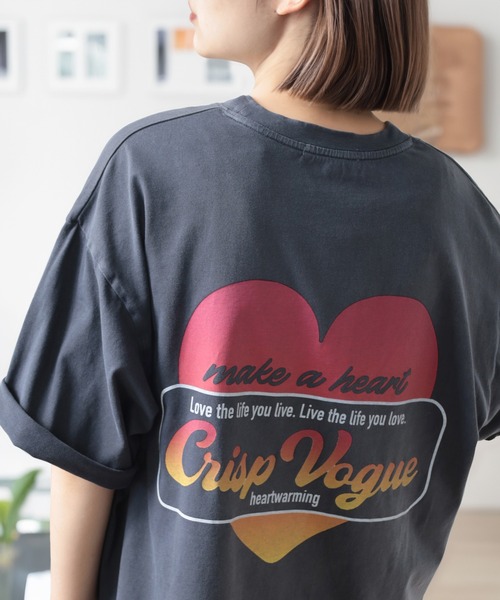 make a ray!(メイク ア レイ!)の「【0】ハート グラデーションプリント & グラフィックプリント ヴィンテージライク 古着風 ビッグTシャツ /ビッグシルエット(Tシャツ/カットソー・メンズ・ブラック×ブルー/ブラック×レッド/ブラック×グレー/ブラック×パープル/ブラック/チャコールグレー/ダークグレー/スミクロ・L/M)」の4枚目の写真