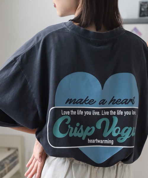 make a ray!(メイク ア レイ!)の「【0】ハート グラデーションプリント & グラフィックプリント ヴィンテージライク 古着風 ビッグTシャツ /ビッグシルエット(Tシャツ/カットソー・メンズ・ブラック×ブルー/ブラック×レッド/ブラック×グレー/ブラック×パープル/ブラック/チャコールグレー/ダークグレー/スミクロ・L/M)」の5枚目の写真