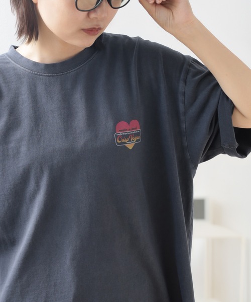 make a ray!(メイク ア レイ!)の「【0】ハート グラデーションプリント & グラフィックプリント ヴィンテージライク 古着風 ビッグTシャツ /ビッグシルエット(Tシャツ/カットソー・メンズ・ブラック×ブルー/ブラック×レッド/ブラック×グレー/ブラック×パープル/ブラック/チャコールグレー/ダークグレー/スミクロ・L/M)」の9枚目の写真