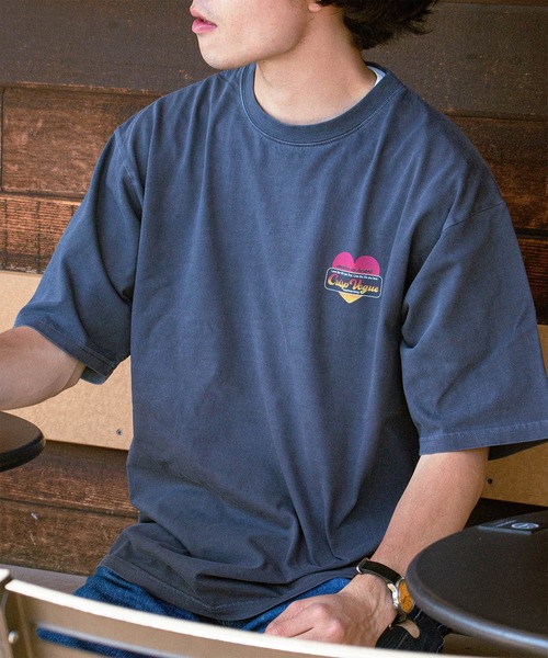 make a ray!(メイク ア レイ!)の「【0】ハート グラデーションプリント & グラフィックプリント ヴィンテージライク 古着風 ビッグTシャツ /ビッグシルエット(Tシャツ/カットソー・メンズ・ブラック×ブルー/ブラック×レッド/ブラック×グレー/ブラック×パープル/ブラック/チャコールグレー/ダークグレー/スミクロ・L/M)」の13枚目の写真