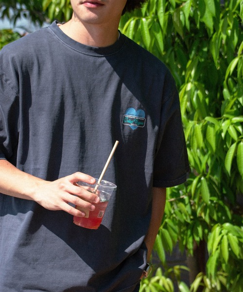 make a ray!(メイク ア レイ!)の「【0】ハート グラデーションプリント & グラフィックプリント ヴィンテージライク 古着風 ビッグTシャツ /ビッグシルエット(Tシャツ/カットソー・メンズ・ブラック×ブルー/ブラック×レッド/ブラック×グレー/ブラック×パープル/ブラック/チャコールグレー/ダークグレー/スミクロ・L/M)」の21枚目の写真