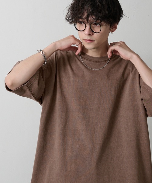 MONO-MART(モノマート)の「ピグメントオーバーダイアウトシーム ルーズ半袖Tシャツ(Tシャツ/カットソー・レディース・オフホワイト/ベージュ/ブラック/レッド/グレー/ブラウン/ネイビー/パープル/グリーン/ブルー・L/M)」の5枚目の写真