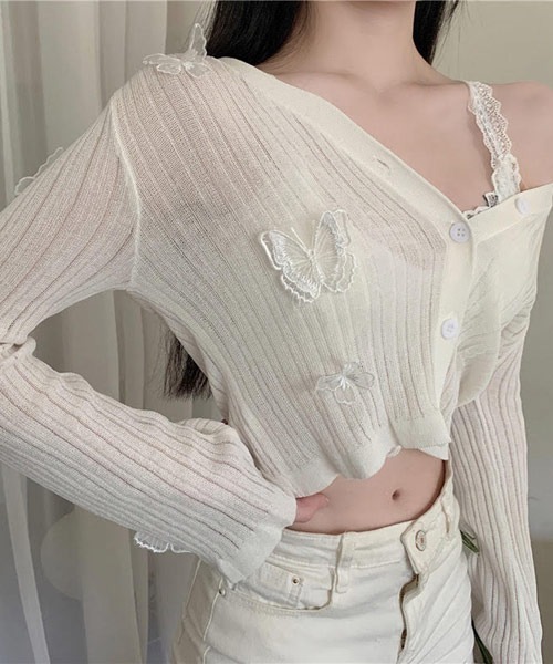 Mayree(メイリー)の「【Mayree】バタフライ クロップド丈カーディガン(カーディガン/ボレロ・レディース・ホワイト/ブラック/ピンク/ブルー・FREE)」の6枚目の写真