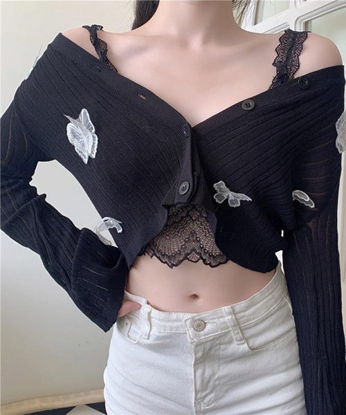 Mayree(メイリー)の「【Mayree】バタフライ クロップド丈カーディガン(カーディガン/ボレロ・レディース・ホワイト/ブラック/ピンク/ブルー・FREE)」の15枚目の写真