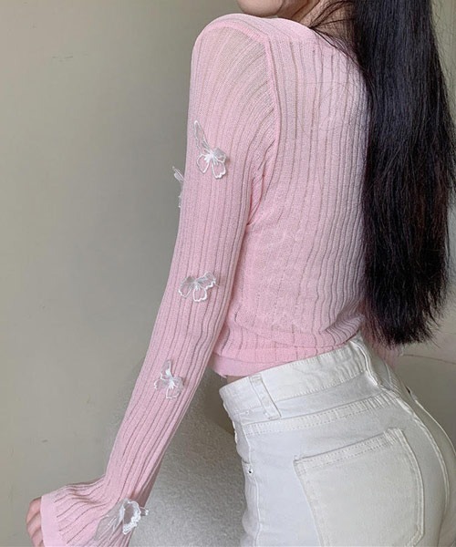 Mayree(メイリー)の「【Mayree】バタフライ クロップド丈カーディガン(カーディガン/ボレロ・レディース・ホワイト/ブラック/ピンク/ブルー・FREE)」の9枚目の写真