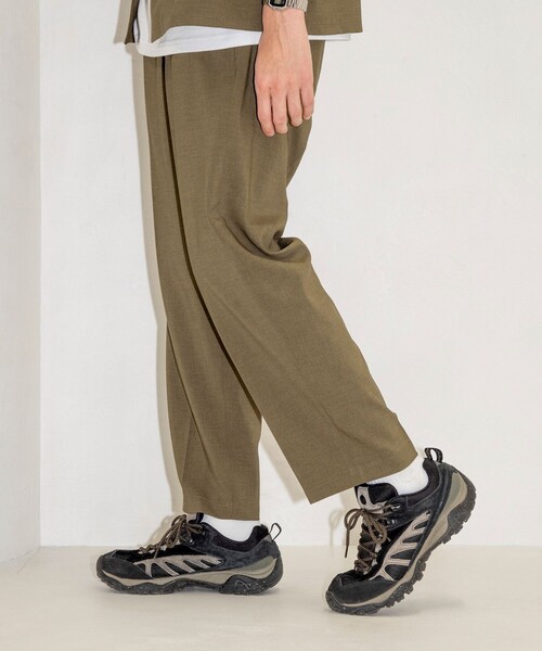 FREAK'S STORE（フリークスストア）の「FREAK’S STORE/フリークスストア Reflax/リフラクス イージー 2タック スラックス/リラックスフィット（スラックス・メンズ・オフホワイト/オリーブ/チャコールグレー/ブラック・LARGE/MEDIUM/SMALL）」の13枚目の写真