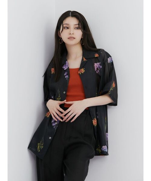 MURUA(ムルーア)の「【WEB限定】フラワーシアーオープンカラーシャツ(シャツ/ブラウス・レディース・アイボリー/ブラック/ブルー・FREE)」の5枚目の写真