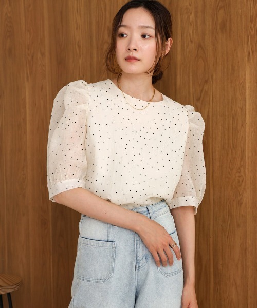 Bab(バブ)の「パフスリーブドットブラウス(シャツ/ブラウス・レディース・アイボリー/カーキ・M)」の6枚目の写真