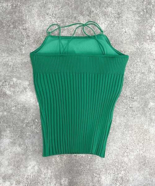 fredy emue(フレディエミュ)の「バッククロスカップ付きニットキャミ(キャミソール・レディース・アイボリー/ブラック/グリーン/キャメル・38)」の10枚目の写真