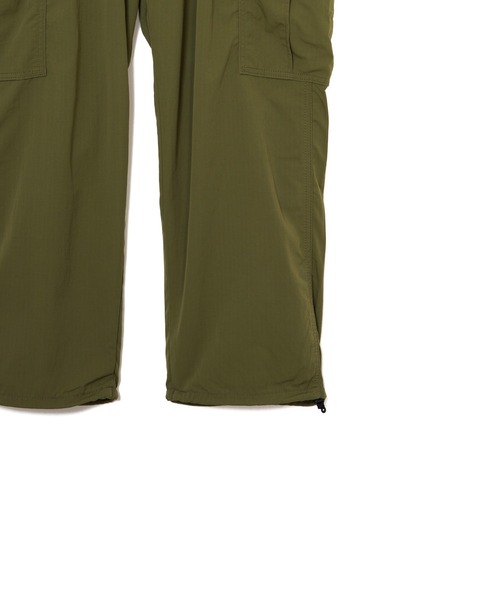 Lee（リー）の「【MEN , WOMEN】Lee FLeeasy CARGO イージーカーゴパンツ（カーゴパンツ・メンズ・ダークベージュ/オリーブ・FREE）」の4枚目の写真