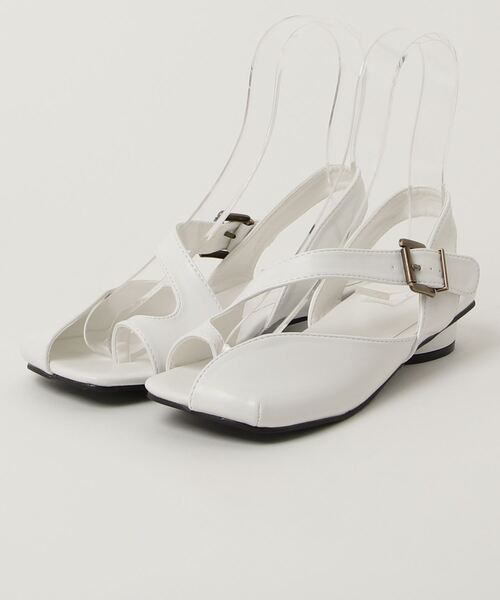 paravion（パラビオン）の「カットデザインフラットサンダル（サンダル・レディース・ブラック/ホワイト・SMALL/MEDIUM/LARGE）」の5枚目の写真