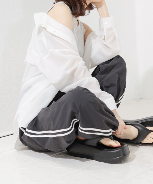 Honeys(ハニーズ)の「トラックパンツ(スウェットパンツ・レディース・ブラック/パープル/ダークベージュ・SS/S/M/L/LL)」の2枚目の写真