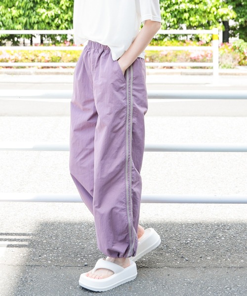 Honeys(ハニーズ)の「トラックパンツ(スウェットパンツ・レディース・ブラック/パープル/ダークベージュ・SS/S/M/L/LL)」の13枚目の写真