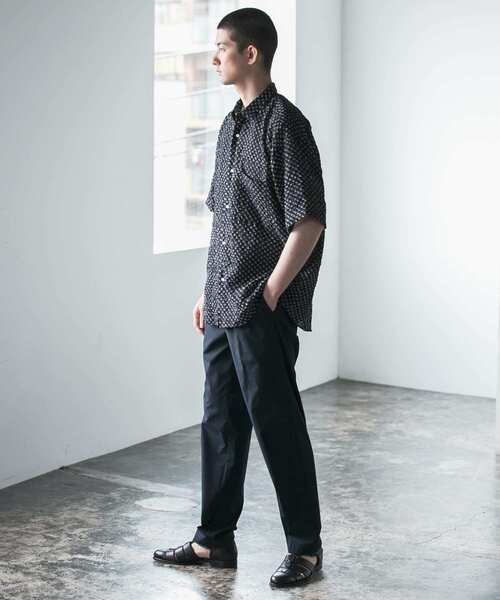 URBAN RESEARCH（アーバンリサーチ）の「ドビーチェックサッカーショートスリーブシャツ（シャツ/ブラウス・メンズ・ブラック/ネイビー・MEDIUM/LARGE）」の7枚目の写真