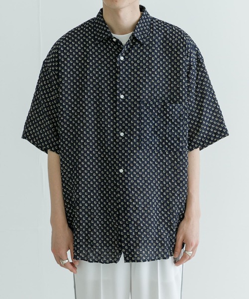 URBAN RESEARCH（アーバンリサーチ）の「ドビーチェックサッカーショートスリーブシャツ（シャツ/ブラウス・メンズ・ブラック/ネイビー・MEDIUM/LARGE）」の14枚目の写真