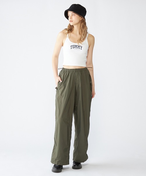 TOMMY HILFIGER(トミーヒルフィガー)の「【NET ViVi掲載】クロップドバーシティタンクトップ(タンクトップ・レディース・ホワイト/ネイビー・SMALL/X-SMALL)」の12枚目の写真