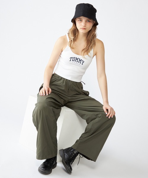 TOMMY HILFIGER(トミーヒルフィガー)の「【NET ViVi掲載】クロップドバーシティタンクトップ(タンクトップ・レディース・ホワイト/ネイビー・SMALL/X-SMALL)」の15枚目の写真
