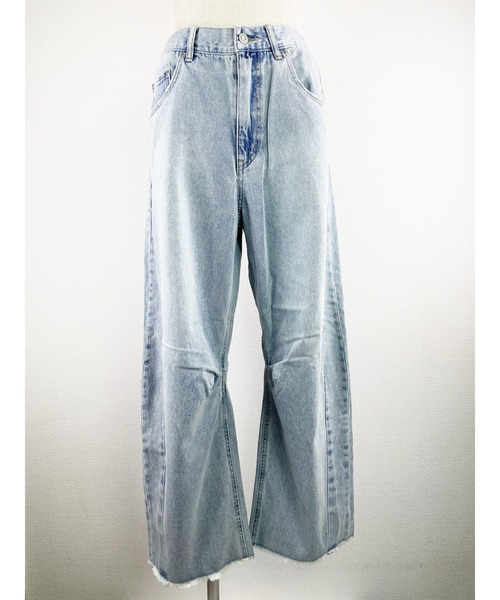 WORLD WIDE LOVE!(ワールドワイドラブ)の「カーヴィーパンツ(デニムパンツ・レディース・オフホワイト/インディゴブルー/サックスブルー・1)」の2枚目の写真