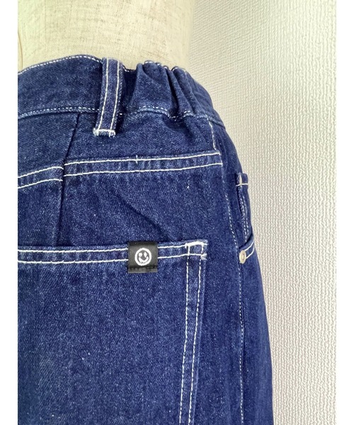 WORLD WIDE LOVE!(ワールドワイドラブ)の「カーヴィーパンツ(デニムパンツ・レディース・オフホワイト/インディゴブルー/サックスブルー・1)」の12枚目の写真