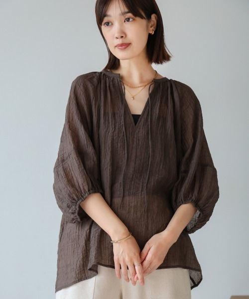 Bou Jeloud（ブージュルード）の「シワ加工シアーチュニック（チュニック・レディース・ホワイト/ブラウン/ピンク/グリーン・38）」の2枚目の写真