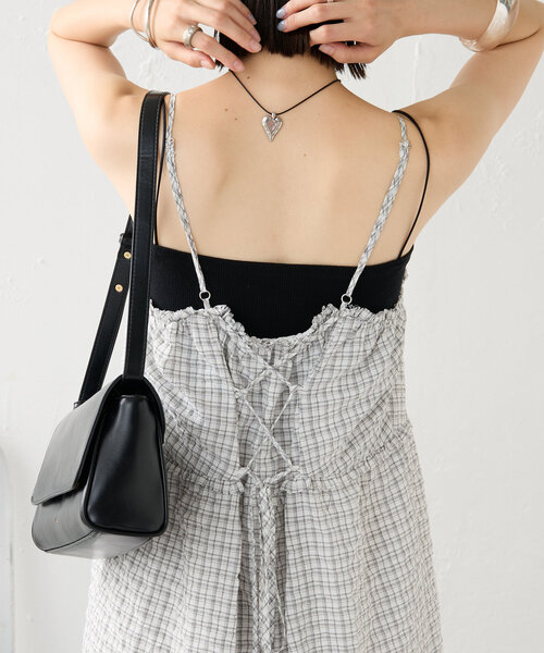 mystic（ミスティック）の「【2サイズ展開】ティアードキャミワンピース（ワンピース・レディース・ブラック/オフホワイト/イエロー・1/2）」の7枚目の写真