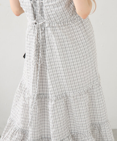 mystic（ミスティック）の「【2サイズ展開】ティアードキャミワンピース（ワンピース・レディース・ブラック/オフホワイト/イエロー・1/2）」の12枚目の写真