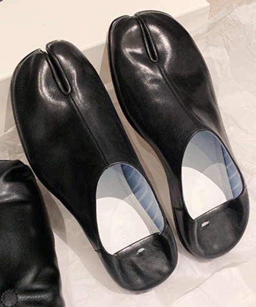 Futier land（フューティアランド）の「2way足袋フラットシューズ（ローファー・レディース・シルバー/ブラック/アイボリー・36/37/38/39/40）」の5枚目の写真