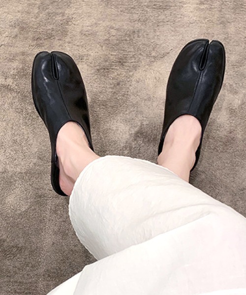 Futier land（フューティアランド）の「2way足袋フラットシューズ（ローファー・レディース・シルバー/ブラック/アイボリー・36/37/38/39/40）」の8枚目の写真