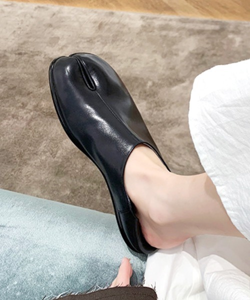 Futier land（フューティアランド）の「2way足袋フラットシューズ（ローファー・レディース・シルバー/ブラック/アイボリー・36/37/38/39/40）」の10枚目の写真