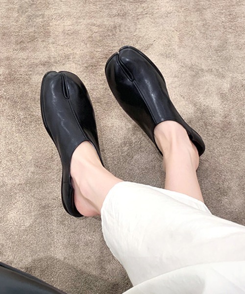 Futier land（フューティアランド）の「2way足袋フラットシューズ（ローファー・レディース・シルバー/ブラック/アイボリー・36/37/38/39/40）」の11枚目の写真