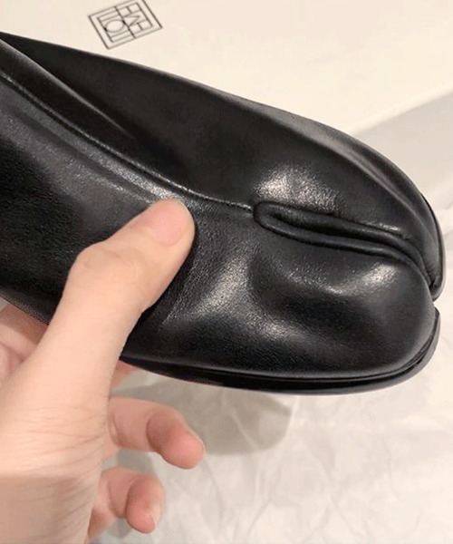 Futier land（フューティアランド）の「2way足袋フラットシューズ（ローファー・レディース・シルバー/ブラック/アイボリー・36/37/38/39/40）」の12枚目の写真